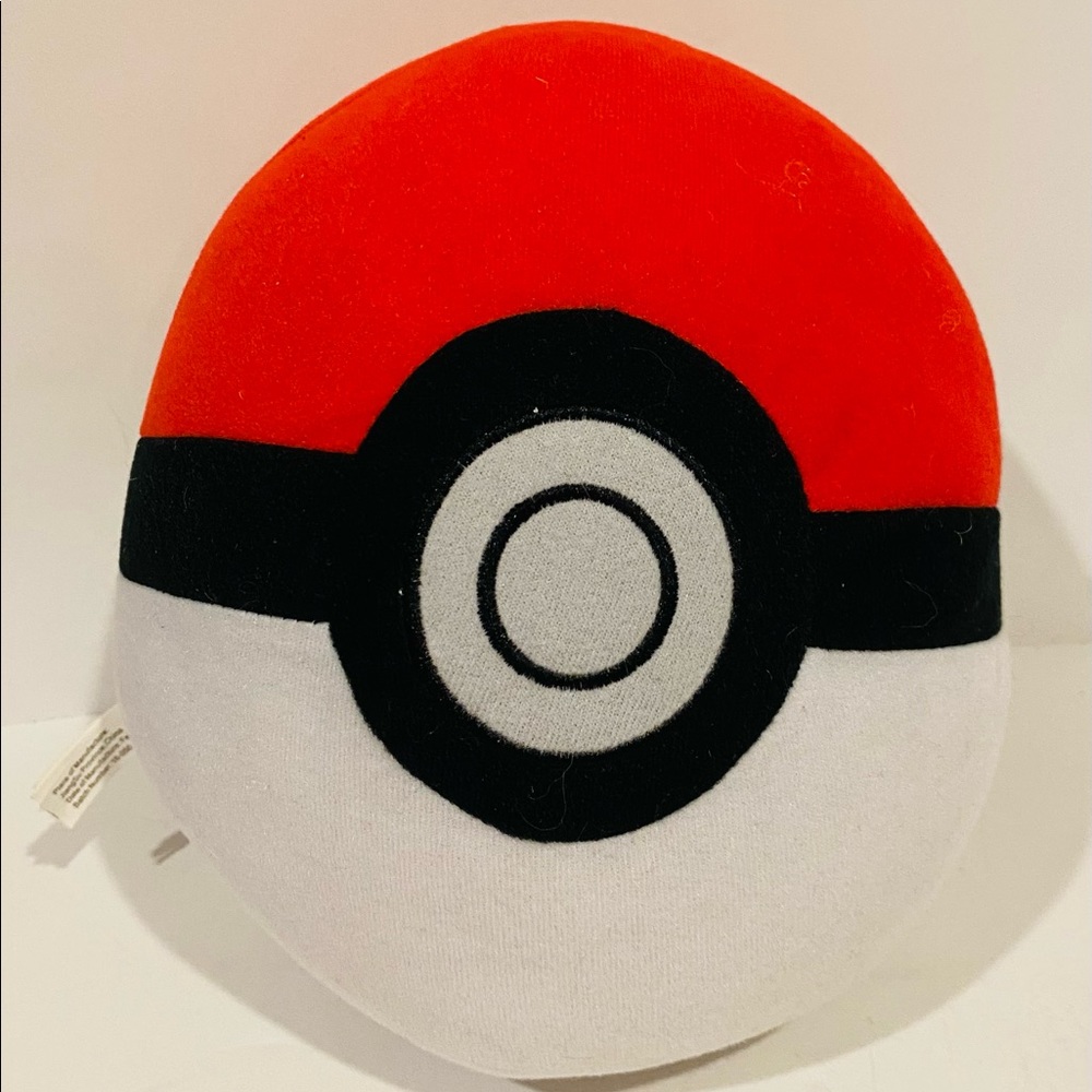 Pokémon 2016 POKEMON Poke ball Plush 5-inch Toy Factory Red and White Free Ship